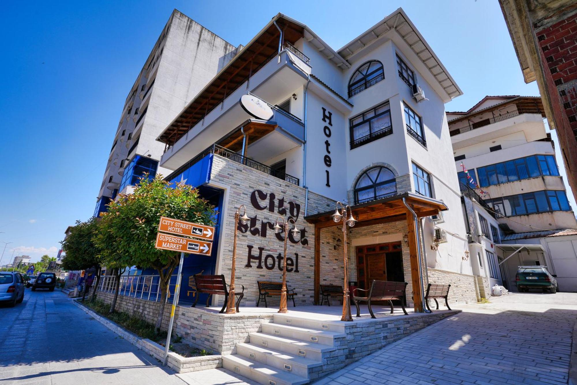City Street Hotel Gjirokaster Ngoại thất bức ảnh