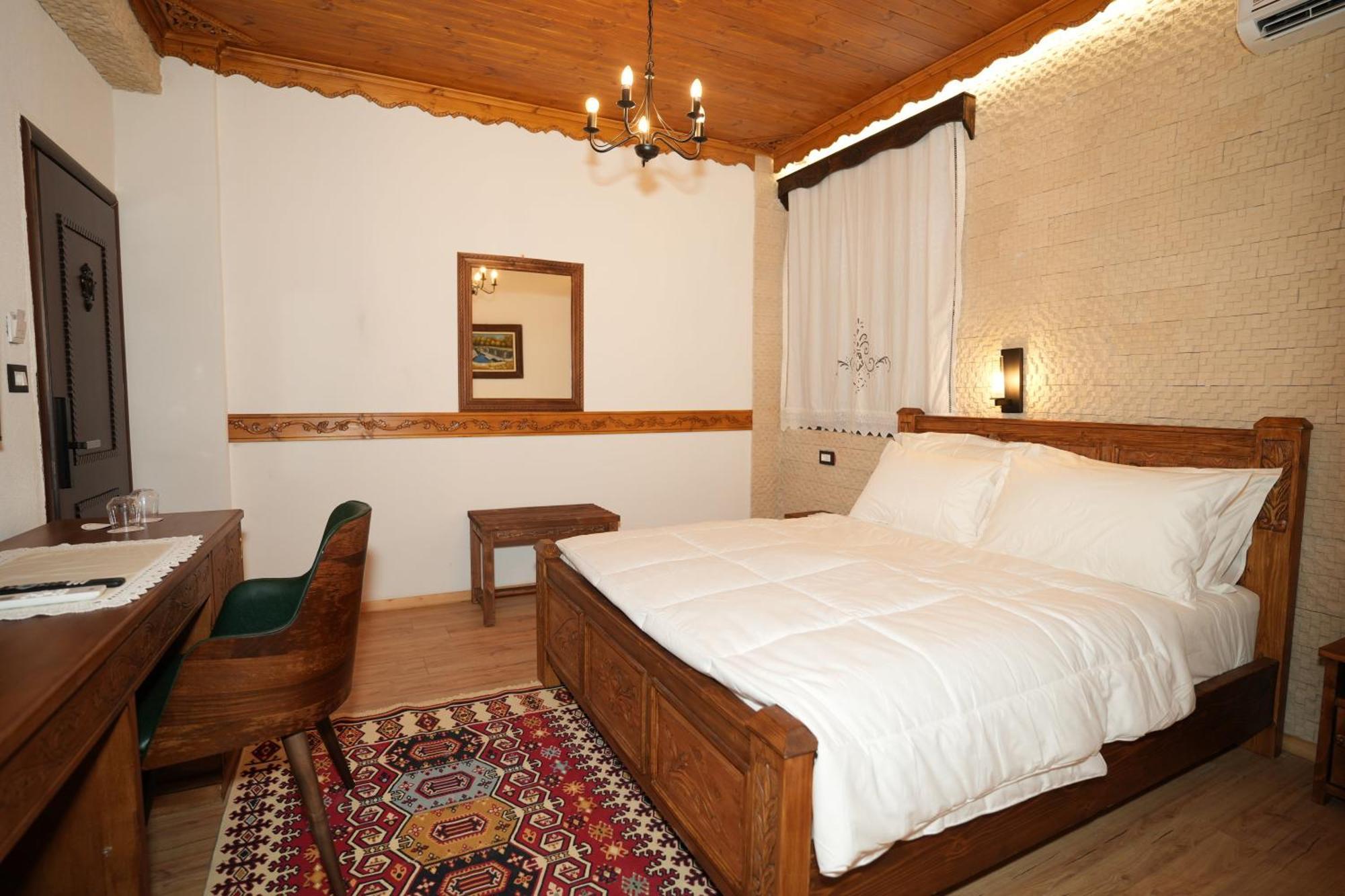 City Street Hotel Gjirokaster Ngoại thất bức ảnh