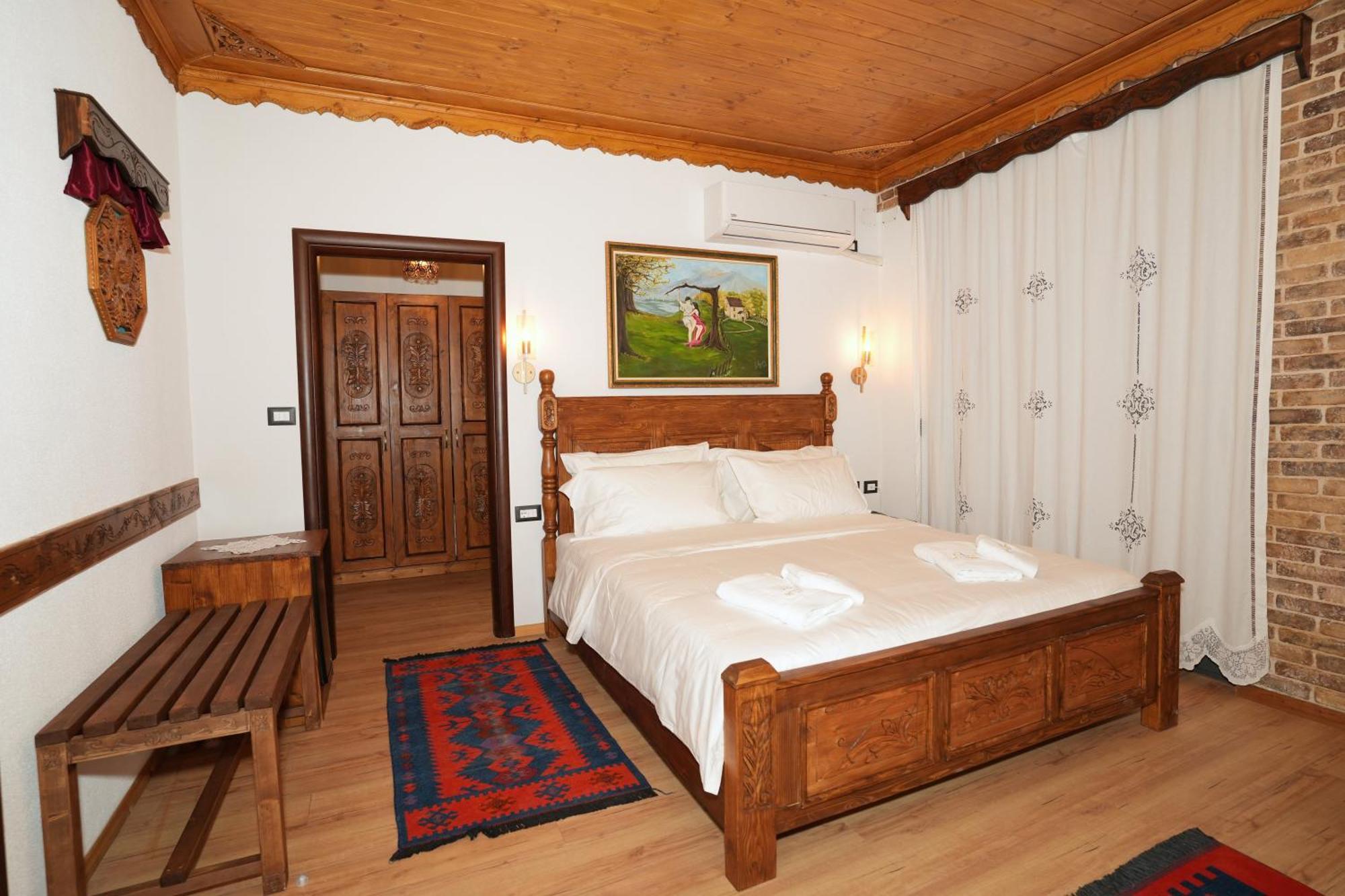 City Street Hotel Gjirokaster Ngoại thất bức ảnh