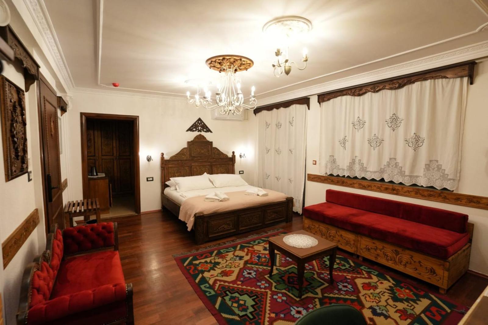 City Street Hotel Gjirokaster Ngoại thất bức ảnh
