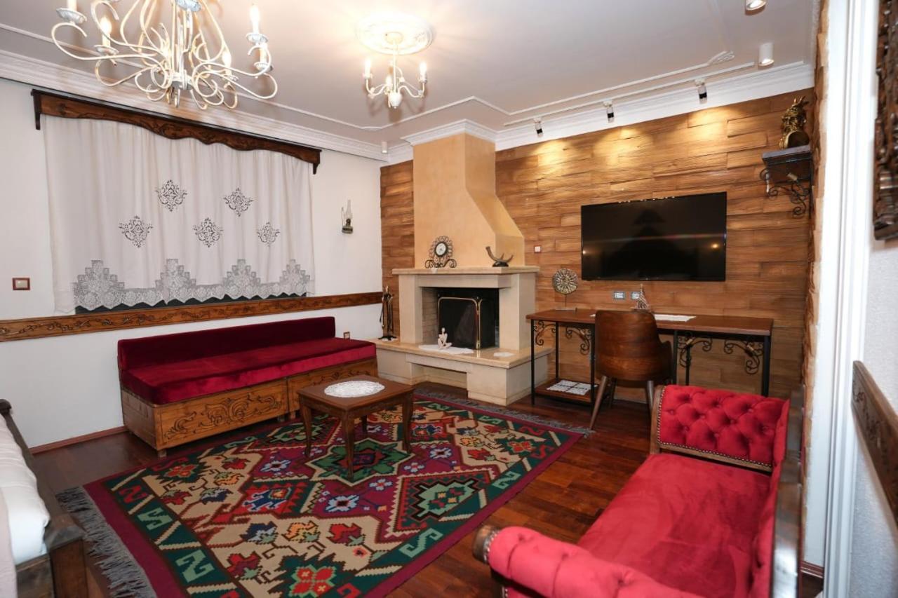 City Street Hotel Gjirokaster Ngoại thất bức ảnh