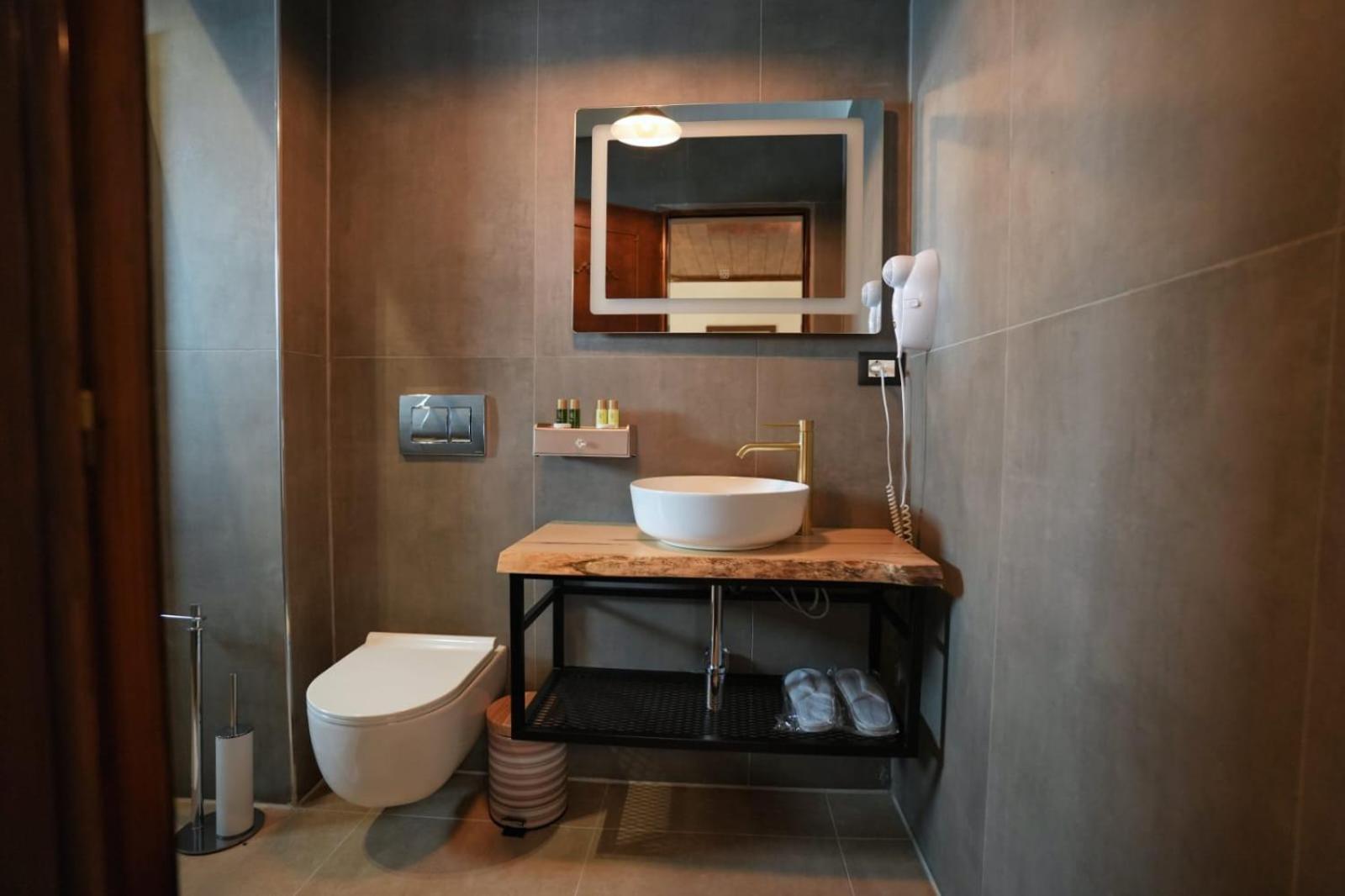 City Street Hotel Gjirokaster Ngoại thất bức ảnh