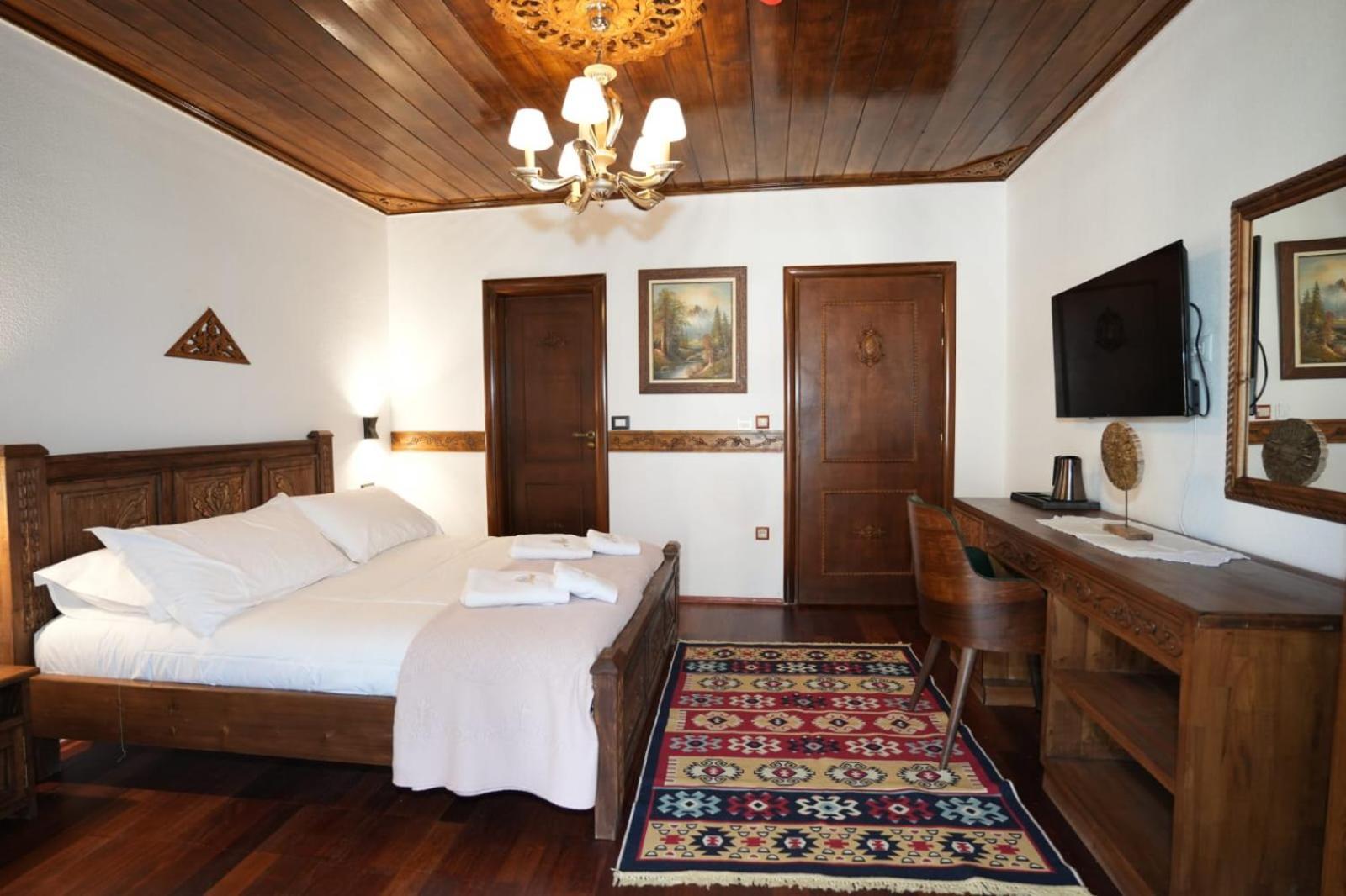 City Street Hotel Gjirokaster Ngoại thất bức ảnh