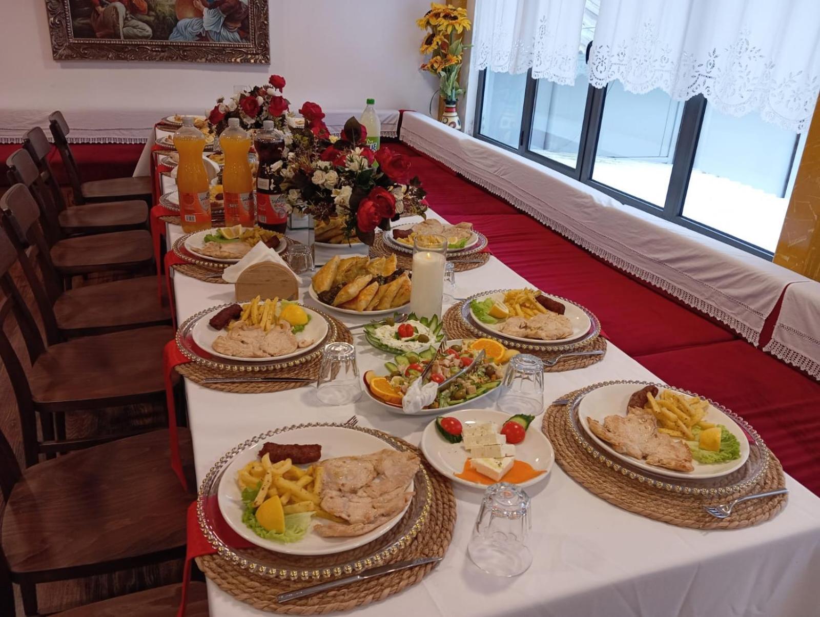 City Street Hotel Gjirokaster Ngoại thất bức ảnh